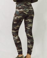 Load image into Gallery viewer, Camo Cozy Leggings
