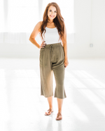 Load image into Gallery viewer, Hepburn Linen Cropped Pants
