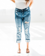 Load image into Gallery viewer, Destroyed Judy Blue Boyfriend Jeans
