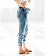 Load image into Gallery viewer, Destroyed Judy Blue Boyfriend Jeans
