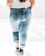 Load image into Gallery viewer, Destroyed Judy Blue Boyfriend Jeans
