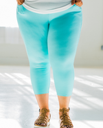 Load image into Gallery viewer, Quintessential Spring Jeggings in Turquoise
