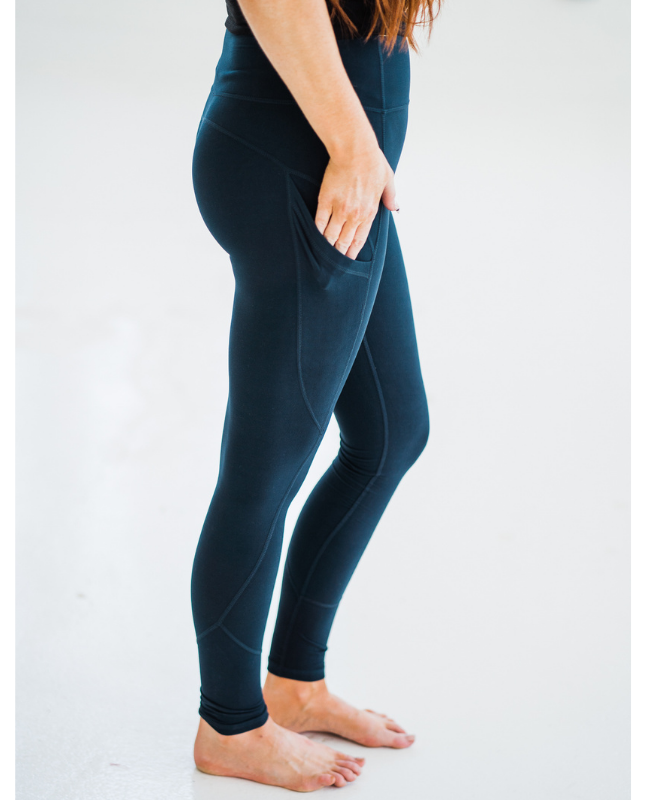 Keep it Simple Leggings - in Navy