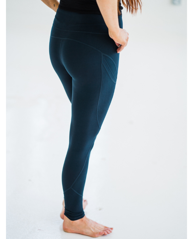 Keep it Simple Leggings - in Navy