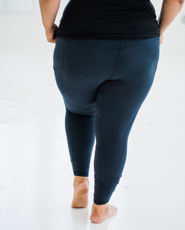 Keep it Simple Leggings - in Navy